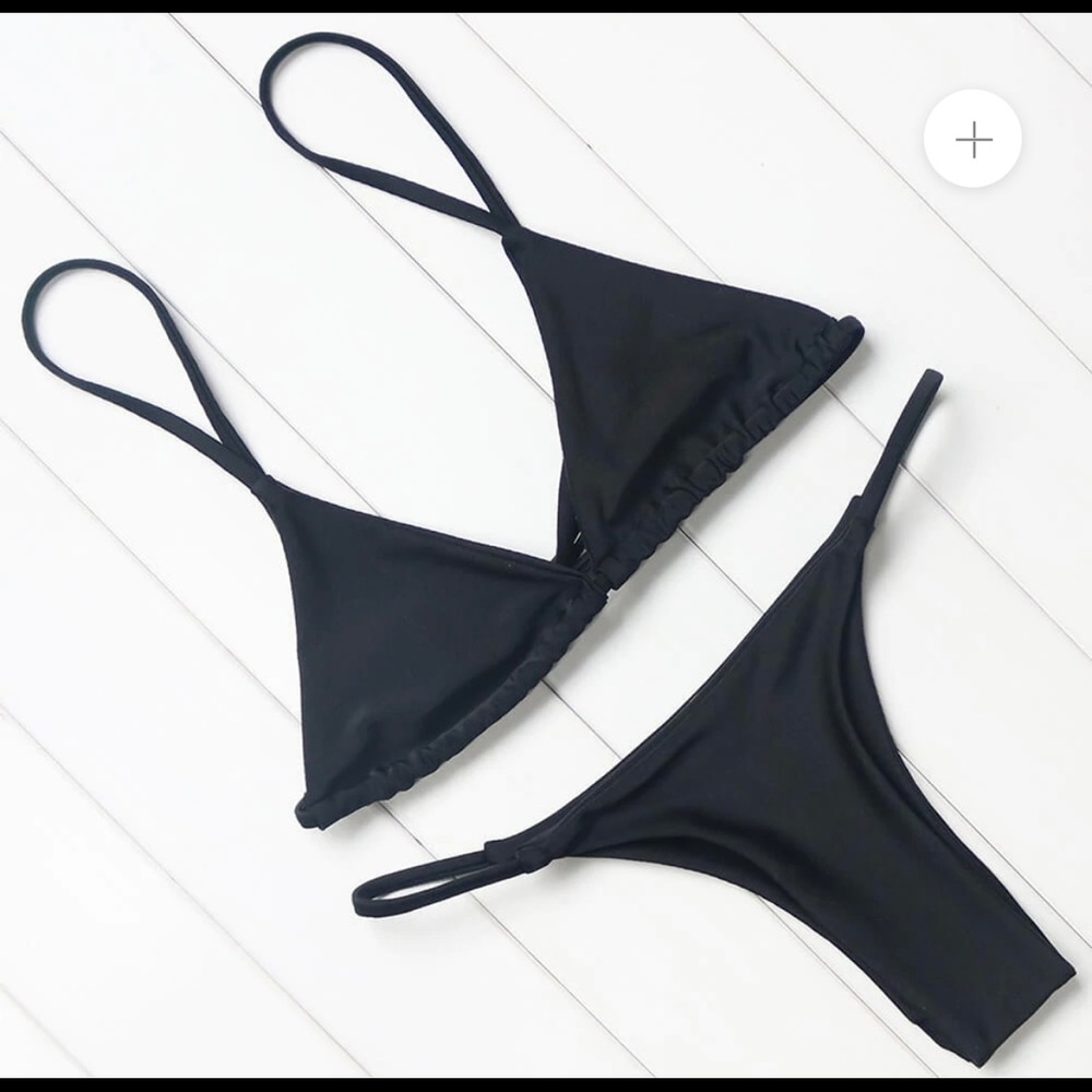 Black bikini